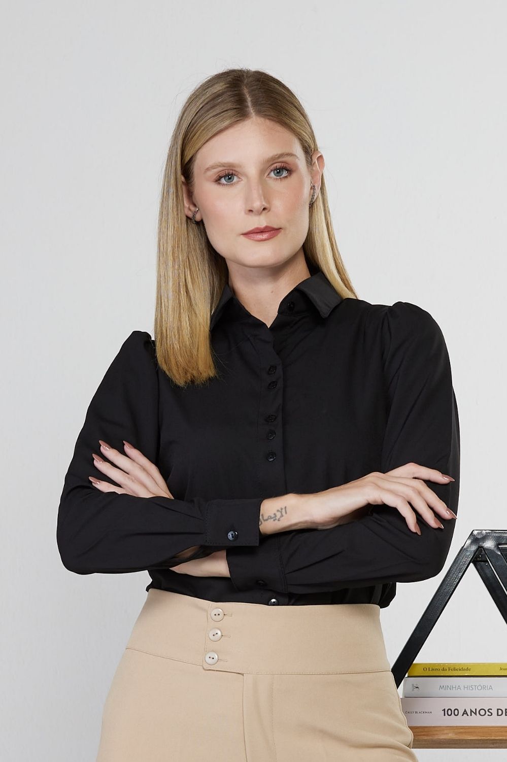 CAMISA FEM LARA MICROF C/ELAST CORES ML-PRETO